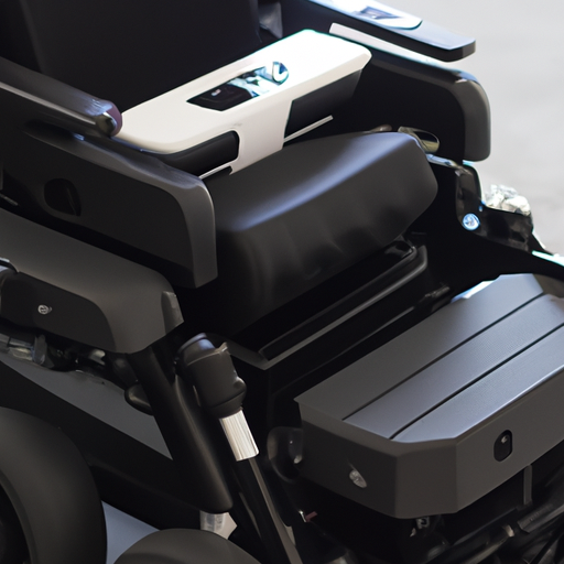 מבט מקרוב של כסא הגלגלים החשמלי JBH D15 המציג את העיצוב המלוטש ותכונות ההייטק שלו